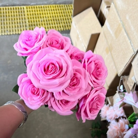 10 head Hot pink Rose (lighter) realistic flower bouquet  