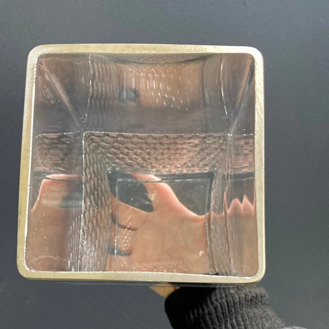 8 Honeycomb cube vase