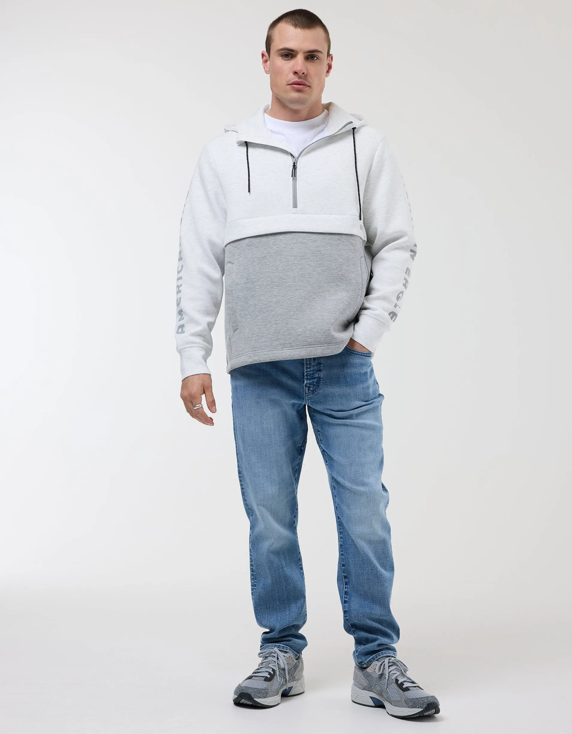 AE 24/7 AirFlex  Temp Tech Sportlich geschnittene Jeans