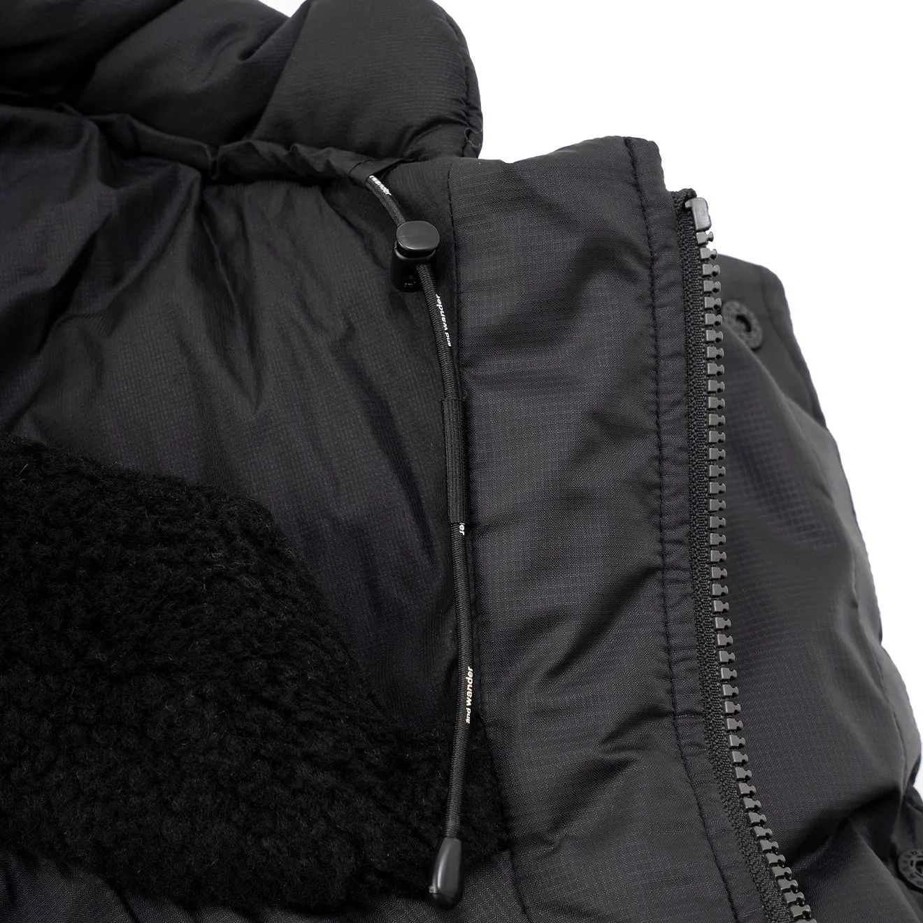 And Wander x Maison Kitsune Isolierjacke Schwarz