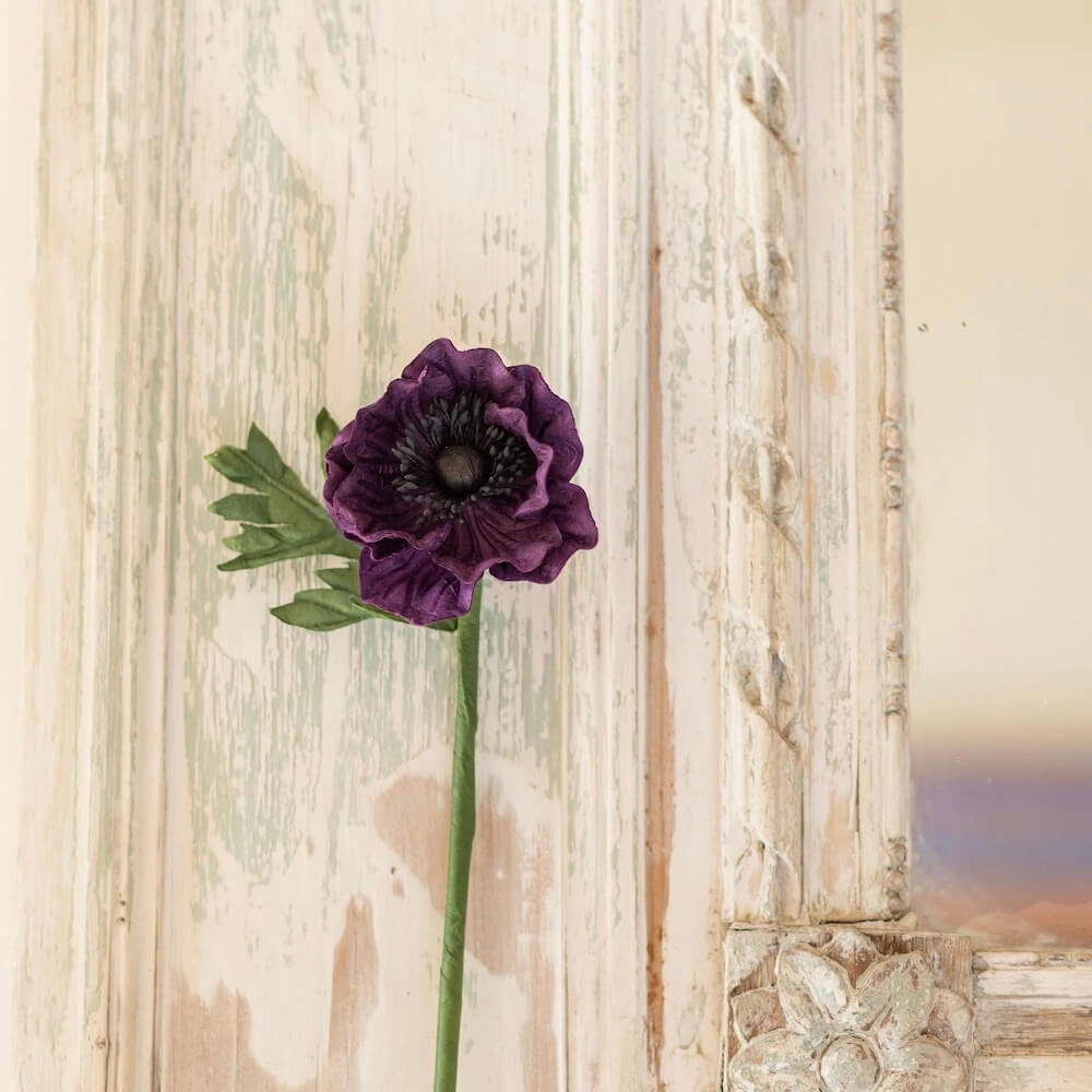 Anmone en papier violet