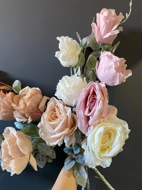 Anna Rose Spray Coffee realistic flower bouquet  