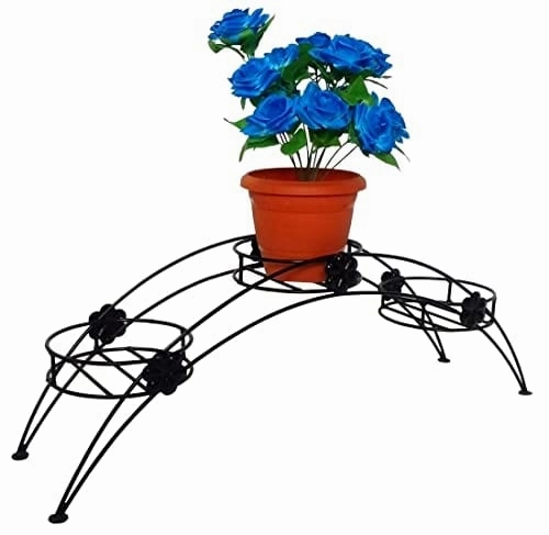 Arc Gardening Stand
