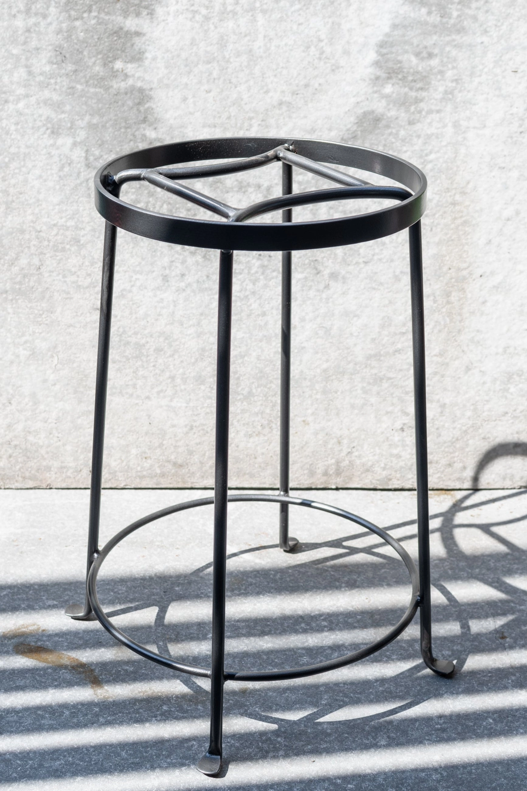 Argyle Plant Stand large,indoor flower container