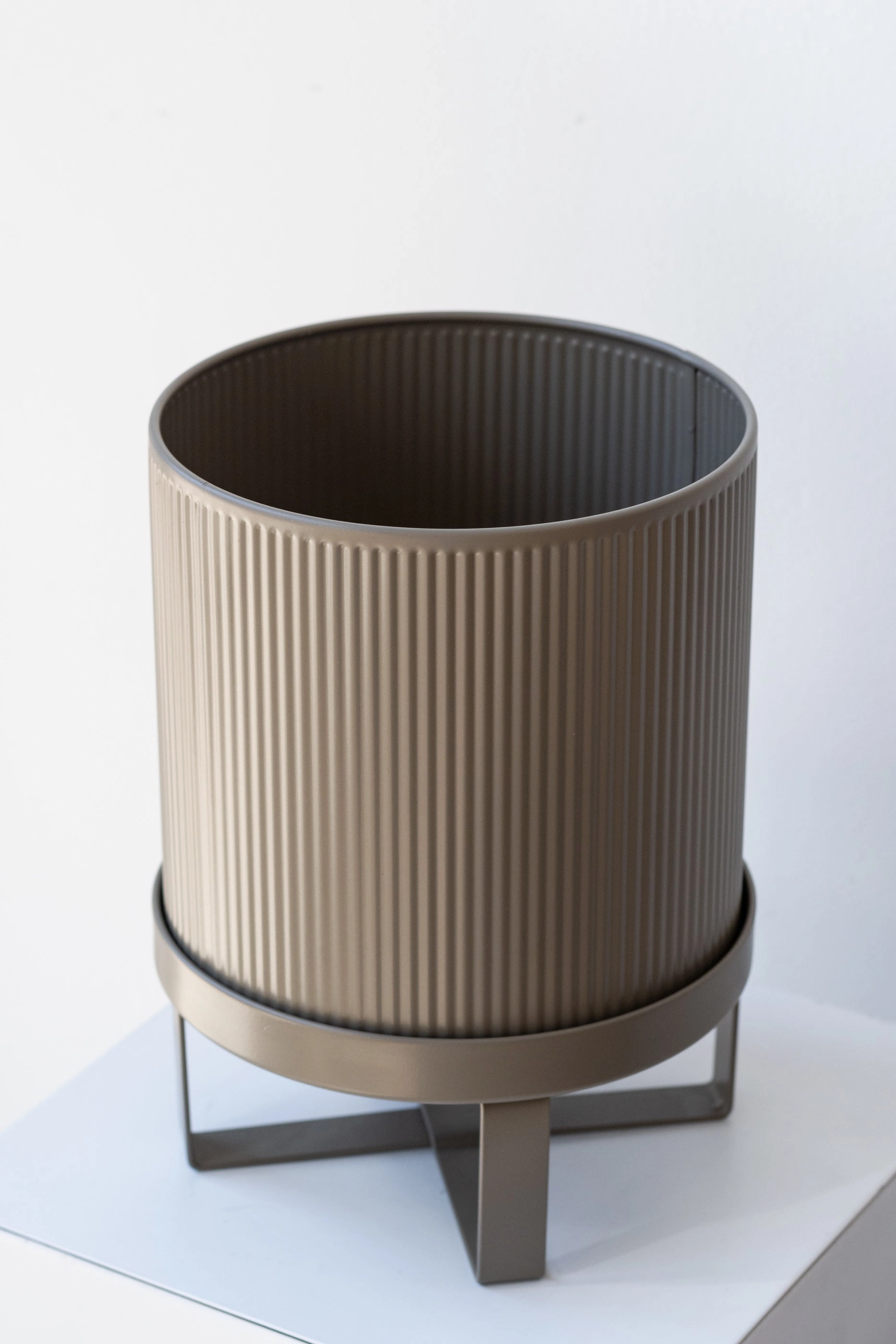 Bau Pot Warm Grey Small