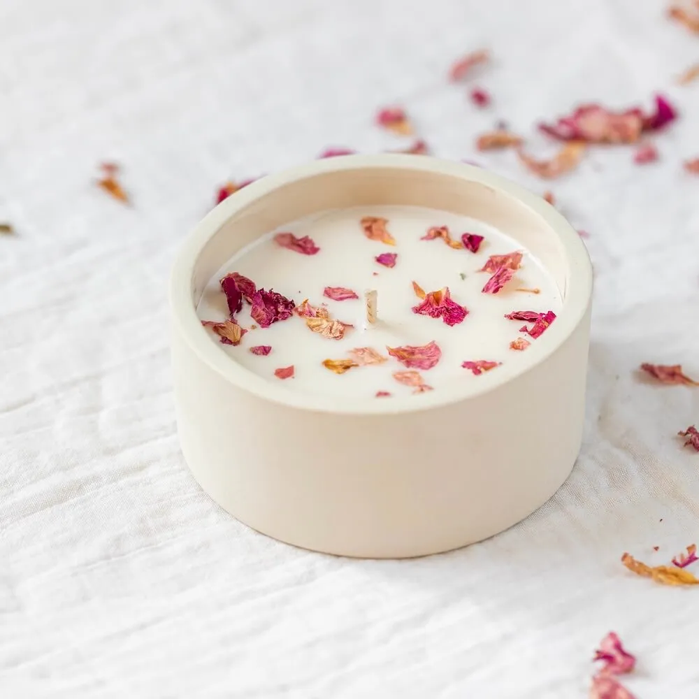 Bougie fleurie rose sauvage
