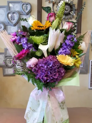 Bouquet No.13 (Photo shown is Large size. Small $70, Medium $90, Large $110 Extravagant $130 CAD),faux bloom stem 