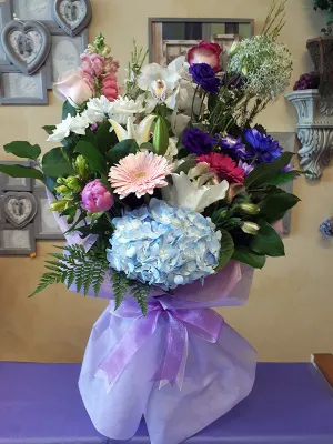 Bouquet No.19 (Photo shown is Large size. Small $85, Medium $105, Large $125 Extravagant $145 CAD),faux bloom stem 