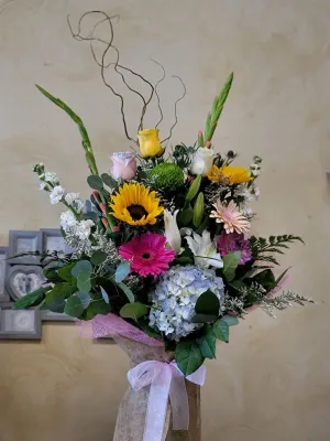 Bouquet No.22 (Photo shown is Large size. Small $70, Medium $90, Large $110 Extravagant $130 CAD),faux bloom stem 