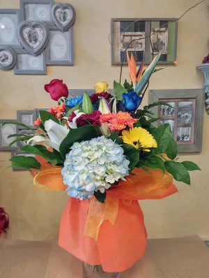 Bouquet No.23 (Photo shown is Medium size. Small $60, Medium $80, Large $100 Extravagant $120 CAD),faux bloom stem 