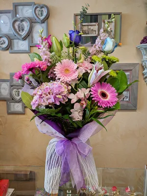 Bouquet No.24 (Photo shown is Large size. Small $80, Medium $100, Large $120 Extravagant $140 CAD),faux bloom stem 
