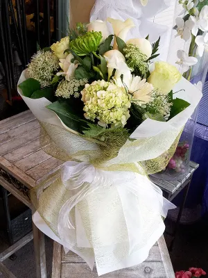 Bouquet No.31 (Photo shown is Medium size. Small $70, Medium $90, Large $110 Extravagant $130 CAD),faux bloom stem 