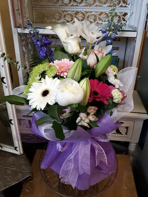 Bouquet No.36 (Photo shown is Large size. Small $95, Medium $115, Large $135 Extravagant $155 CAD),faux bloom stem 