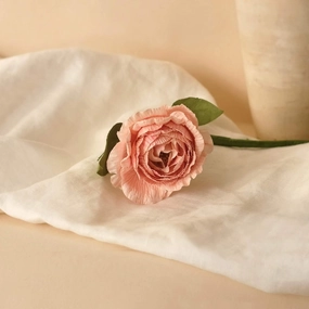 Camlia en papier rose ple,mother's day bouquet
