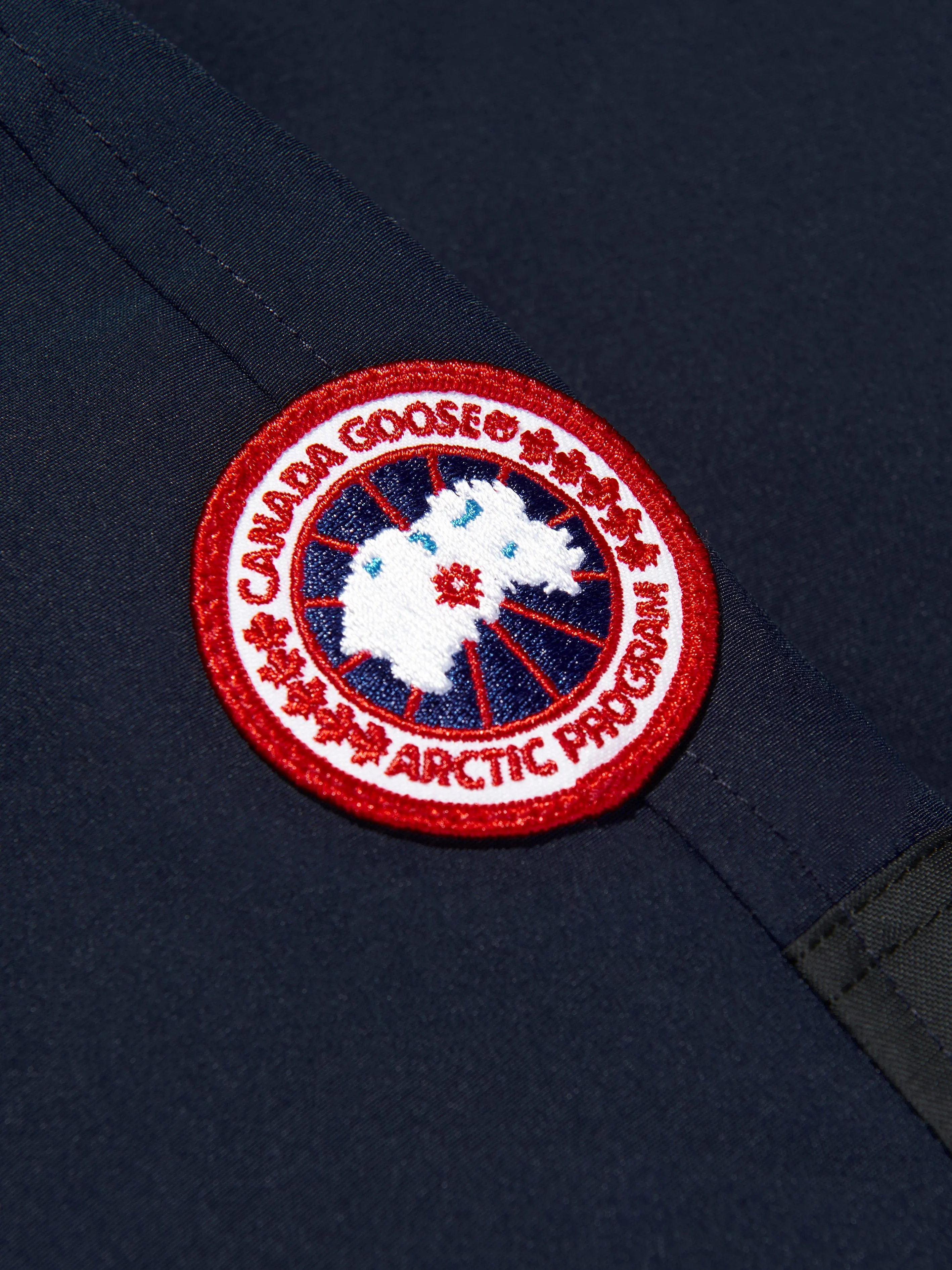 Canada Goose Kids Chilliwack Bomber in Marineblau