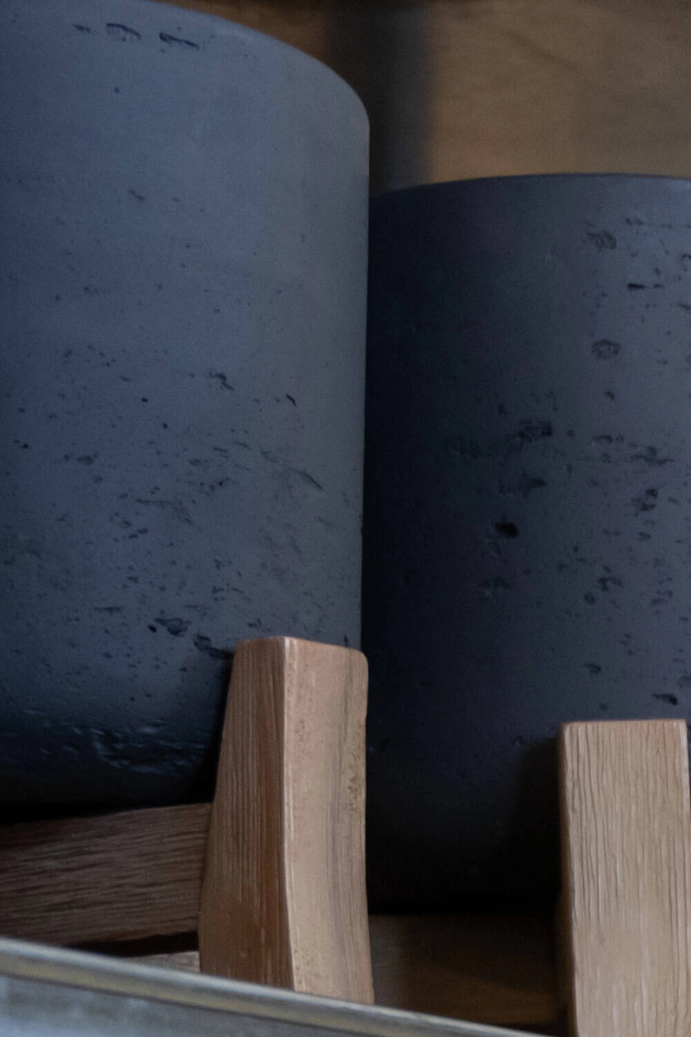 Charlie Pot & Low Stand Black Washed Medium