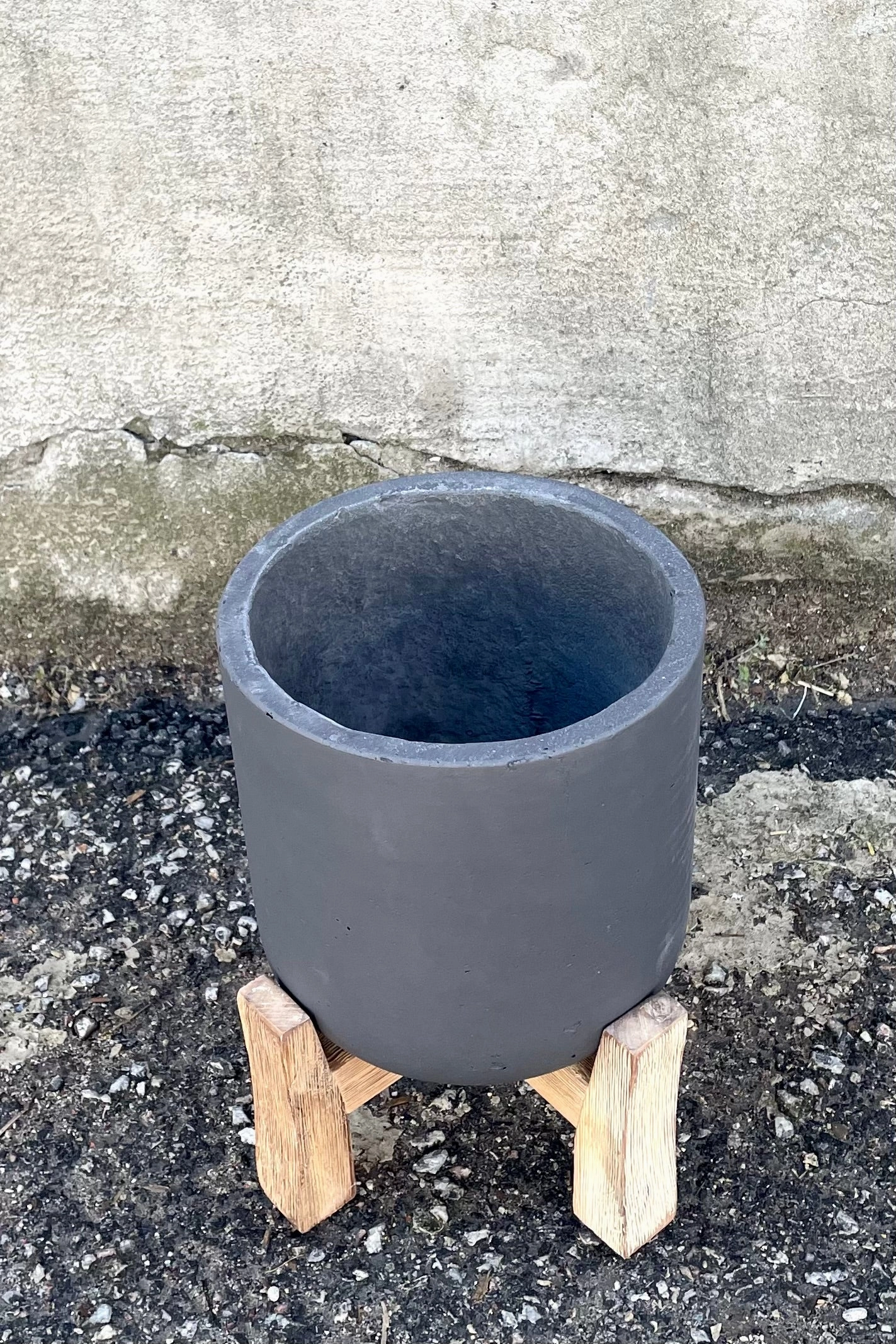 Charlie Pot & Low Stand Black Washed Medium