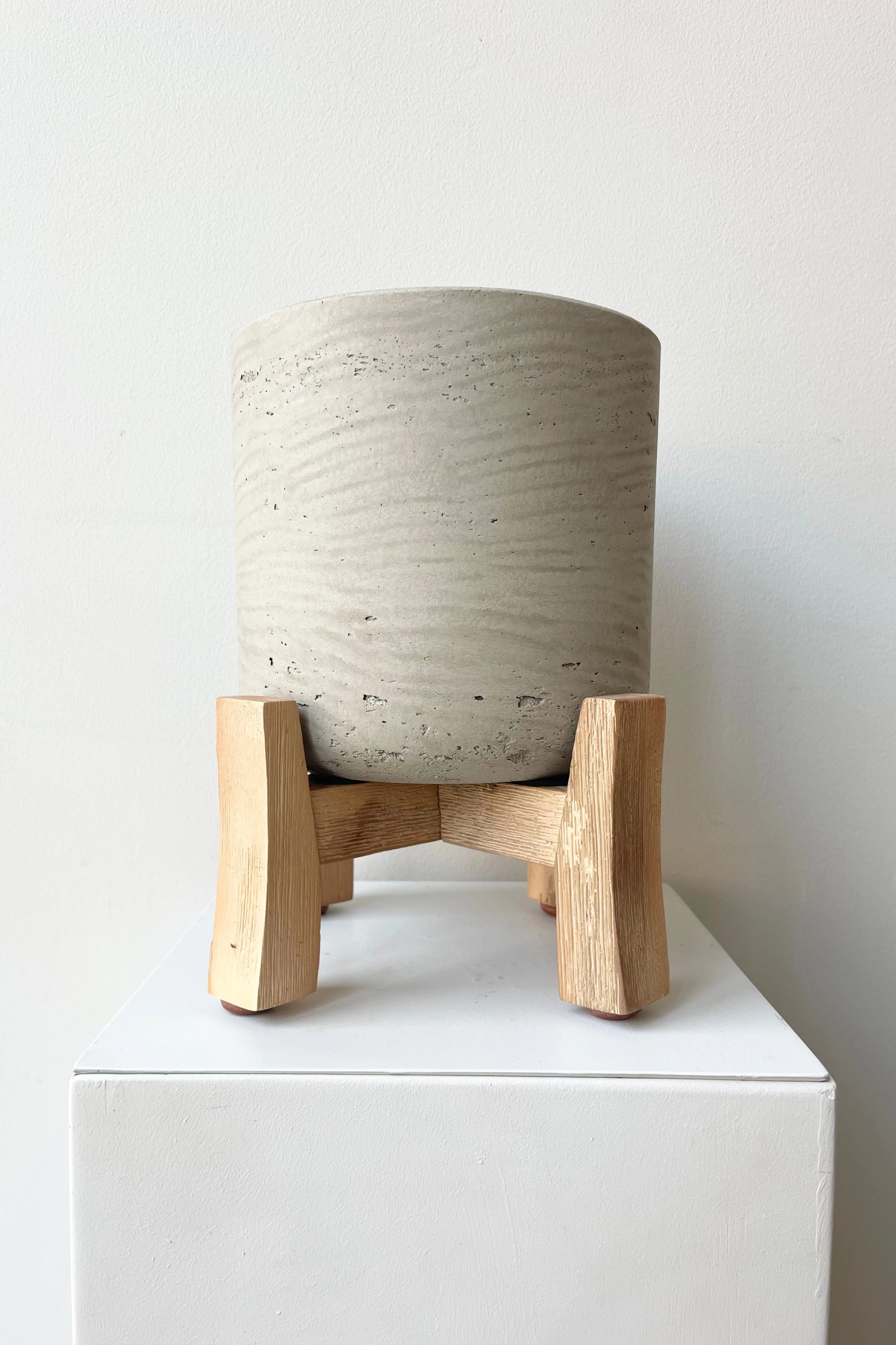 Charlie Pot & Low Stand Grey Washed Medium