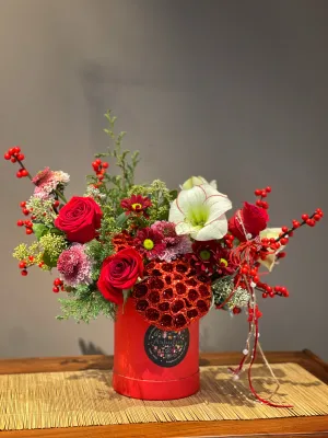 Christmas Hatbox,realistic flower bouquet 