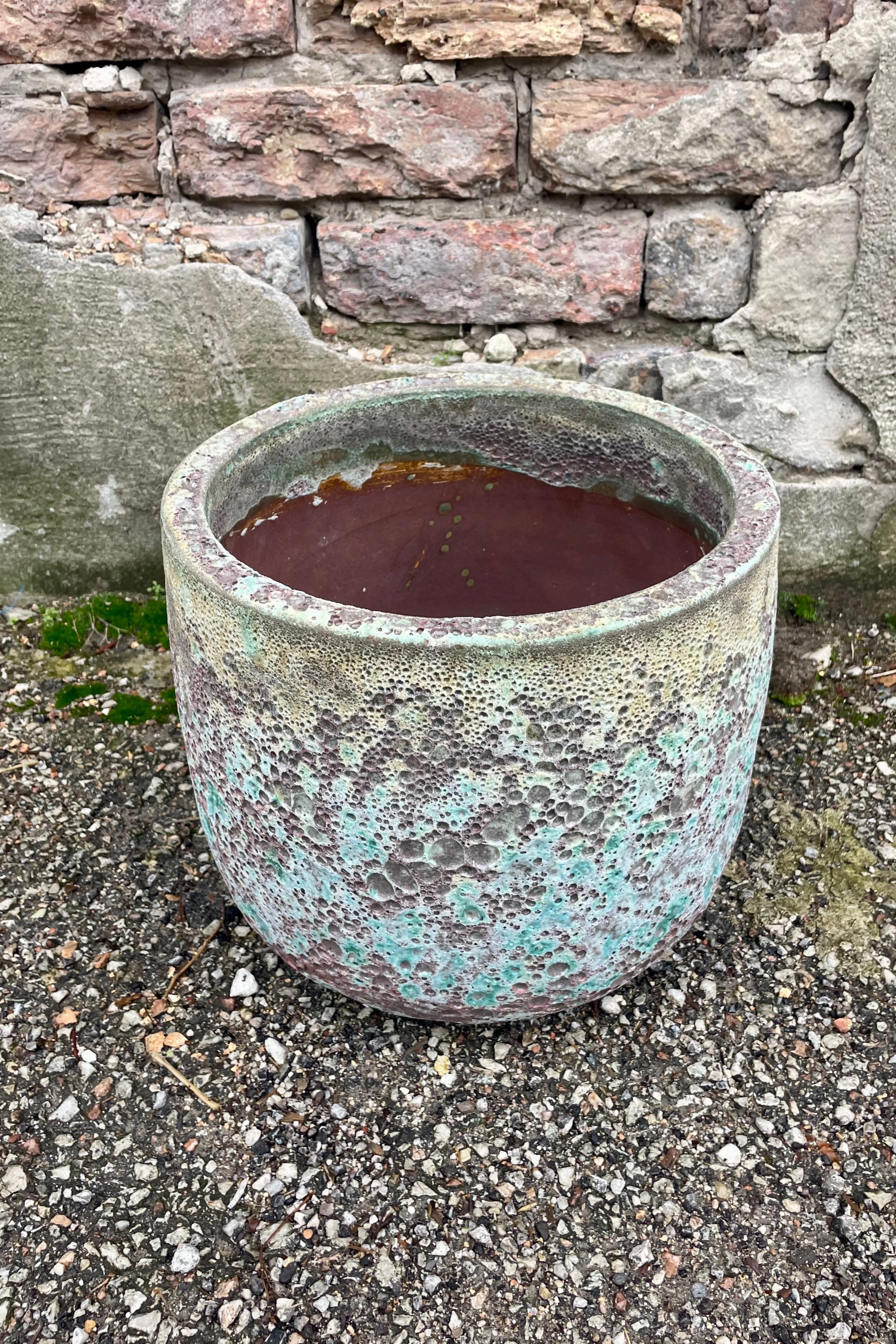 Coarse Terra-cotta Planter Volcano Finish Medium