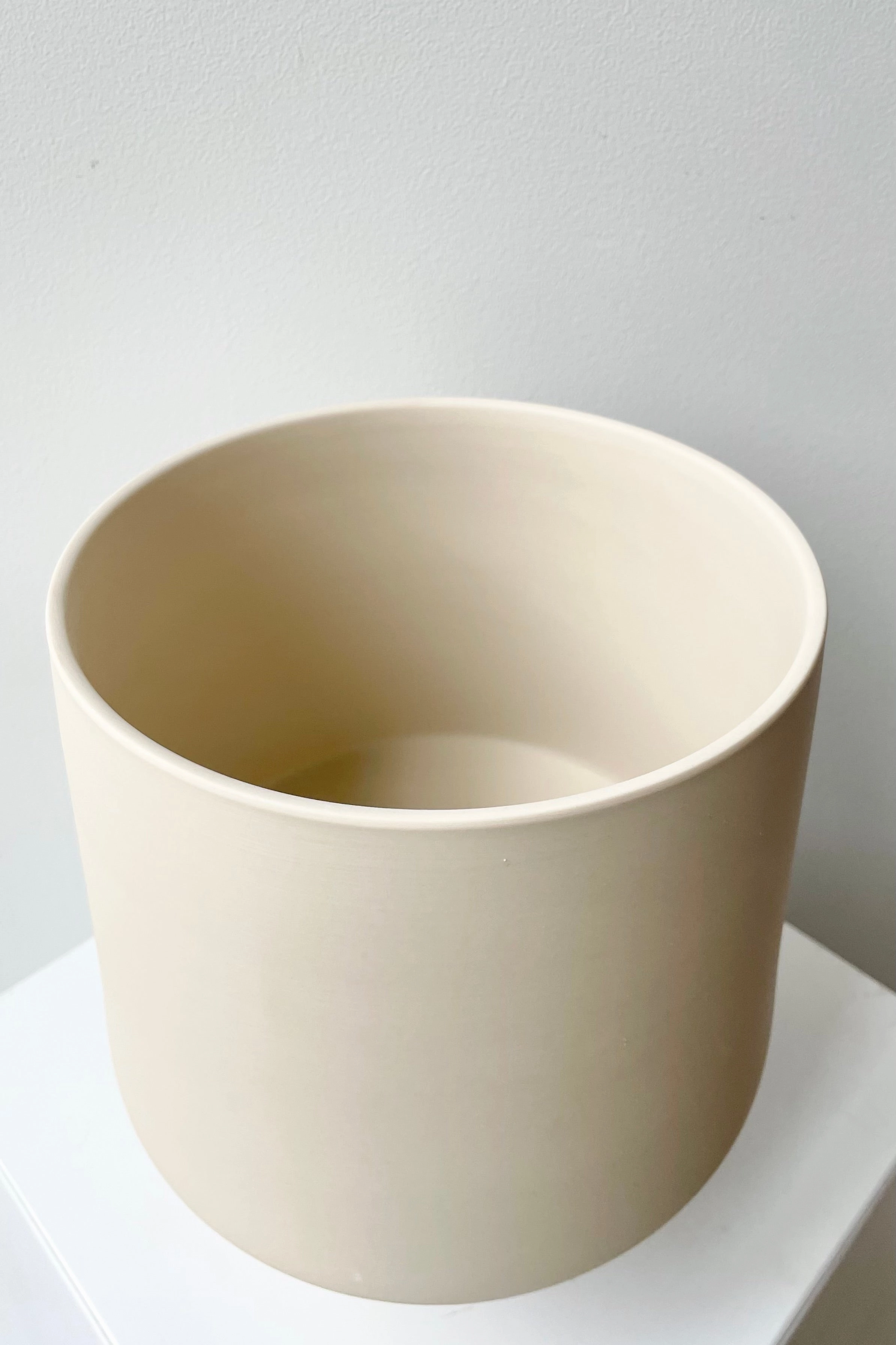 Collector's Gro Pot clay large