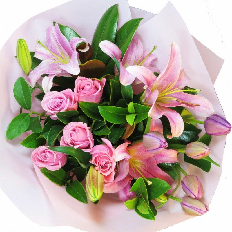 Copenhagen,realistic flower bouquet 