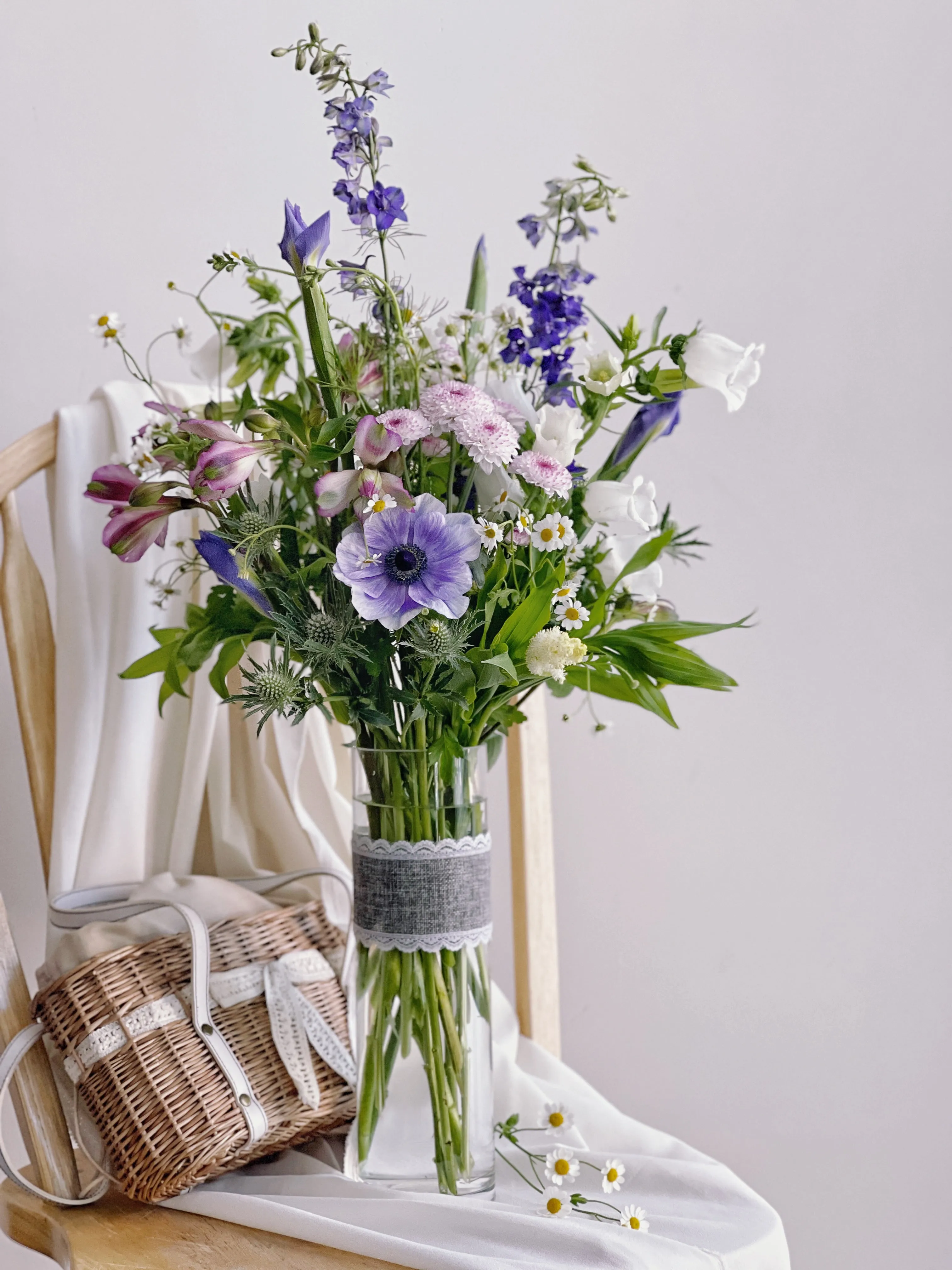Country Style Arrangement in Tall Vase,realistic flower bouquet 