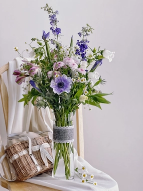 Country Style Arrangement in Tall Vase,romantic flower gift
