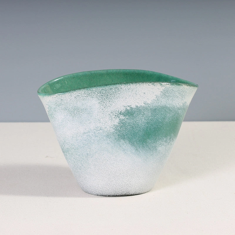 Crest Vase,hand-painted ceramic vase