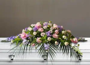 CS-13,realistic flower bouquet 