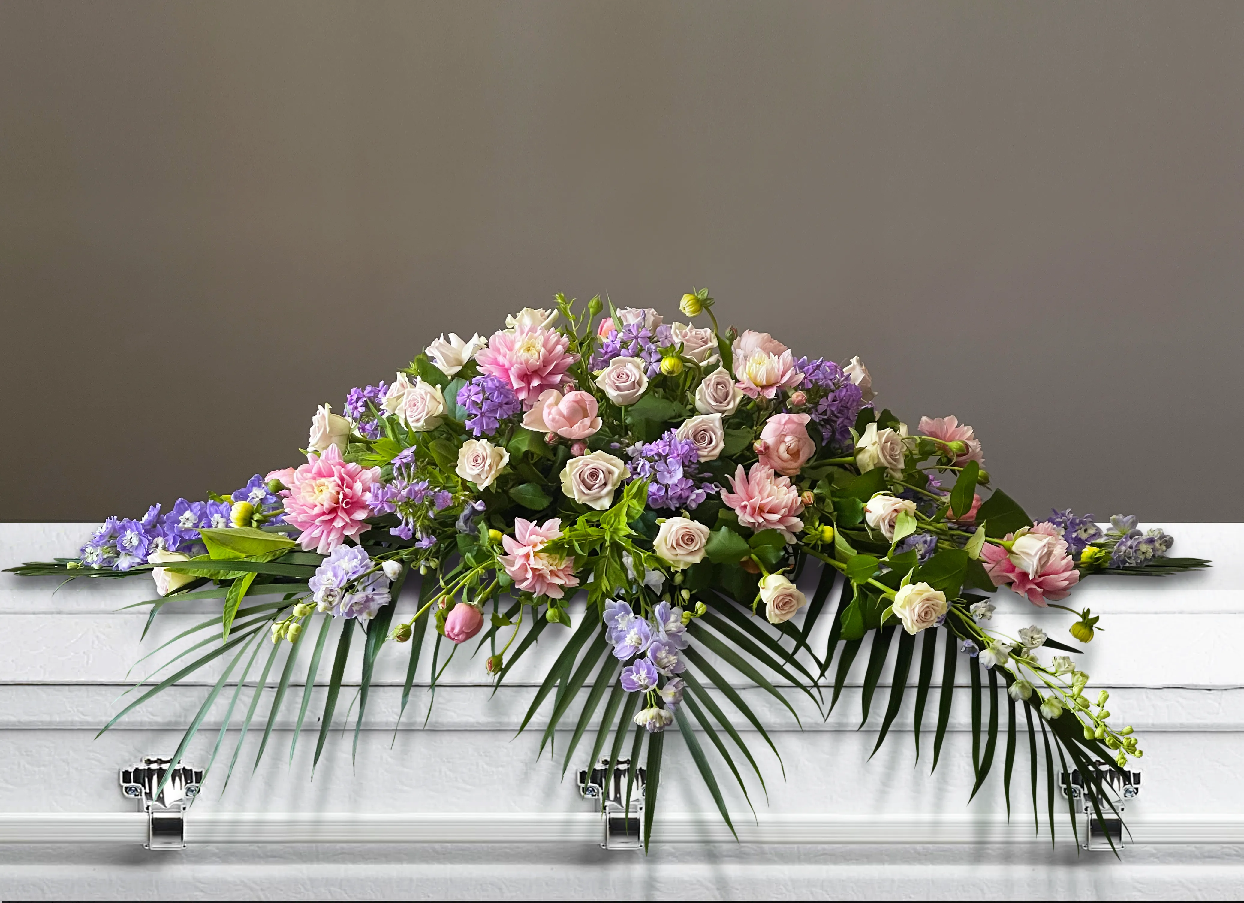 CS-13,realistic flower bouquet 