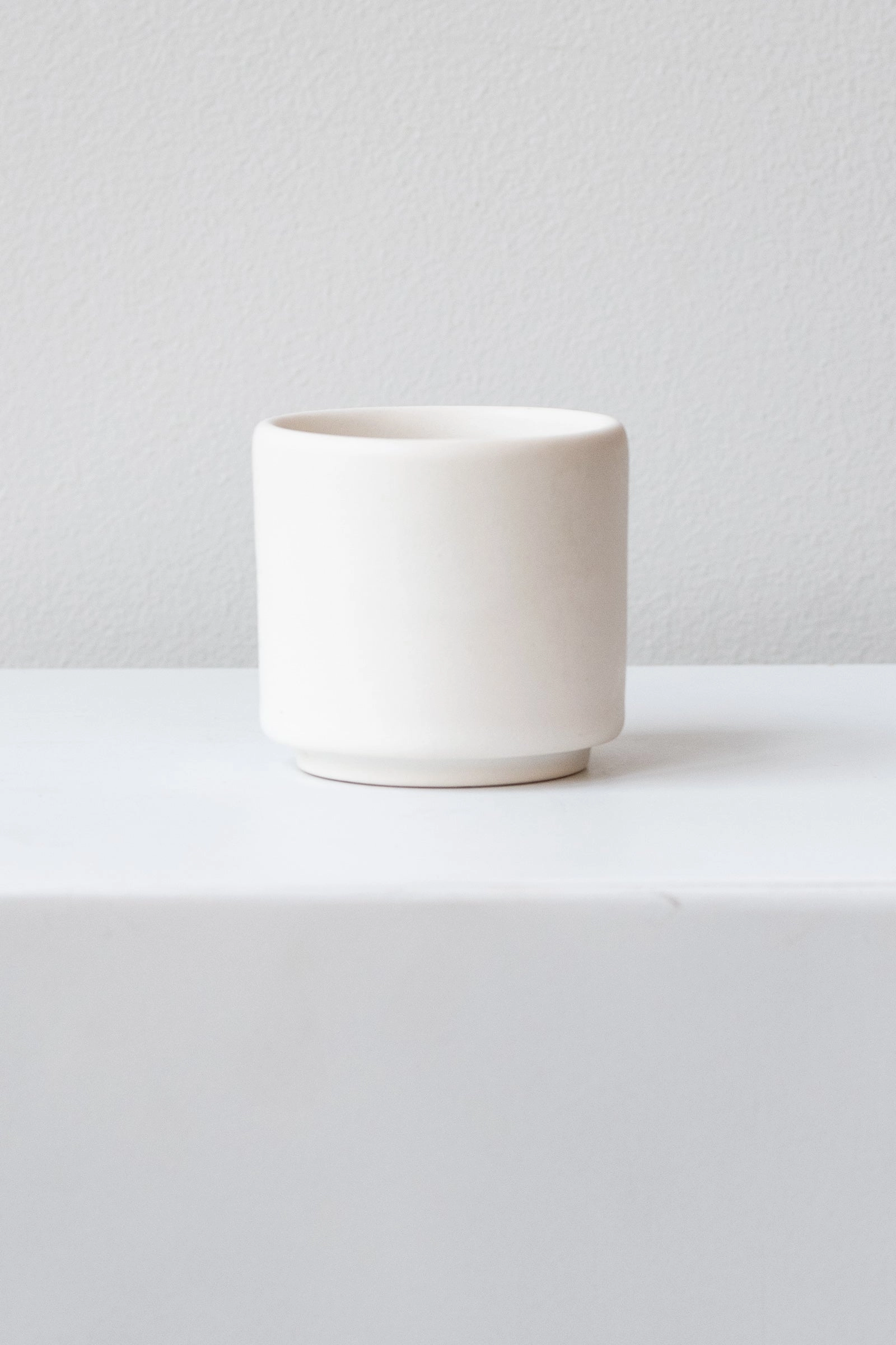 Cup Planter Matte White,indoor flower container