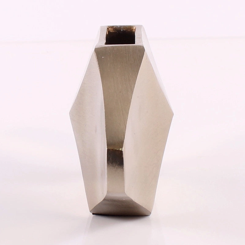 Dara Vase