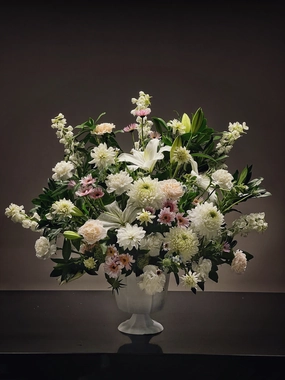 Designer's Choice Urn Arrangement,romantic flower gift