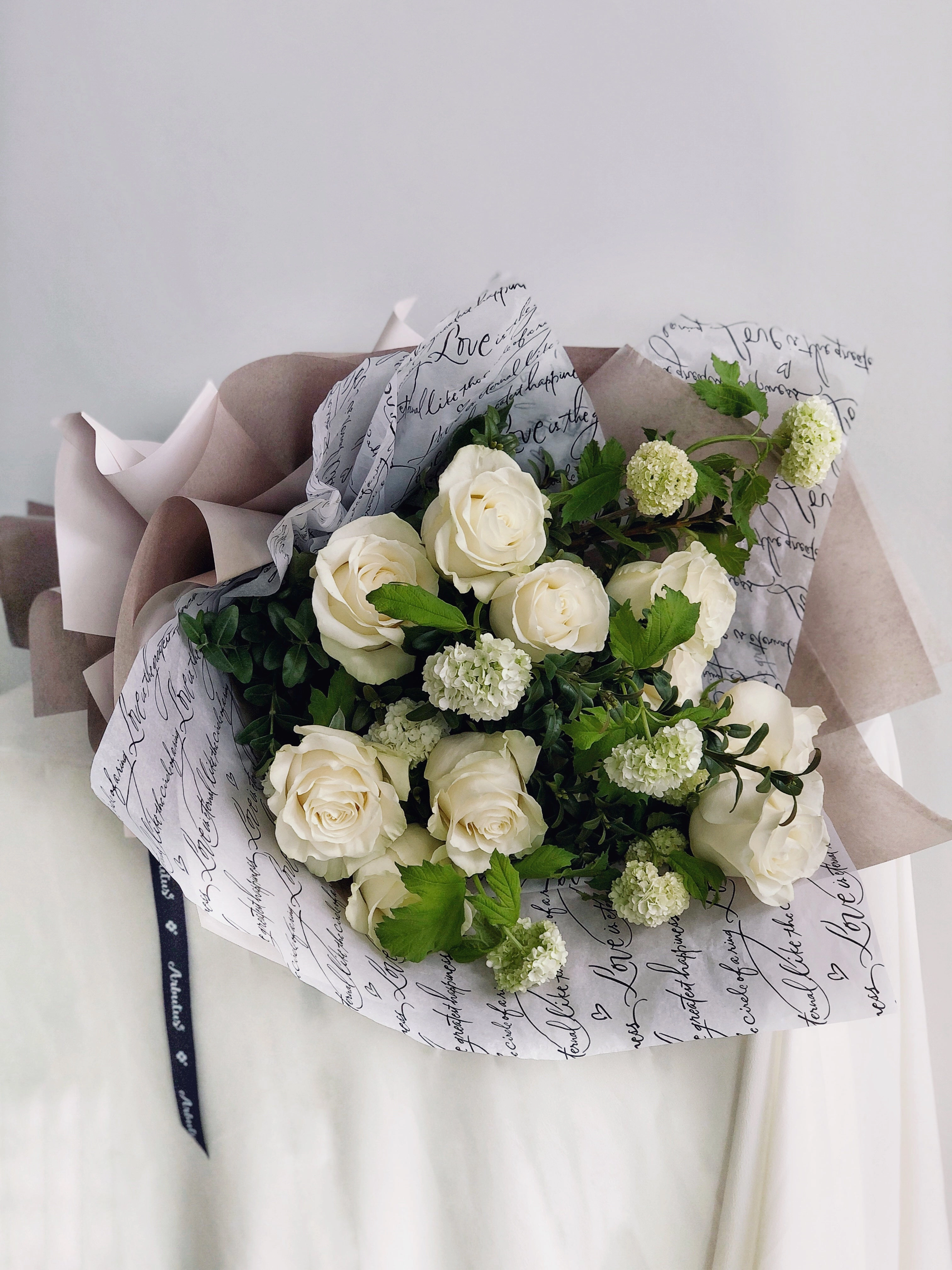 Dozen White Rose Bouquet