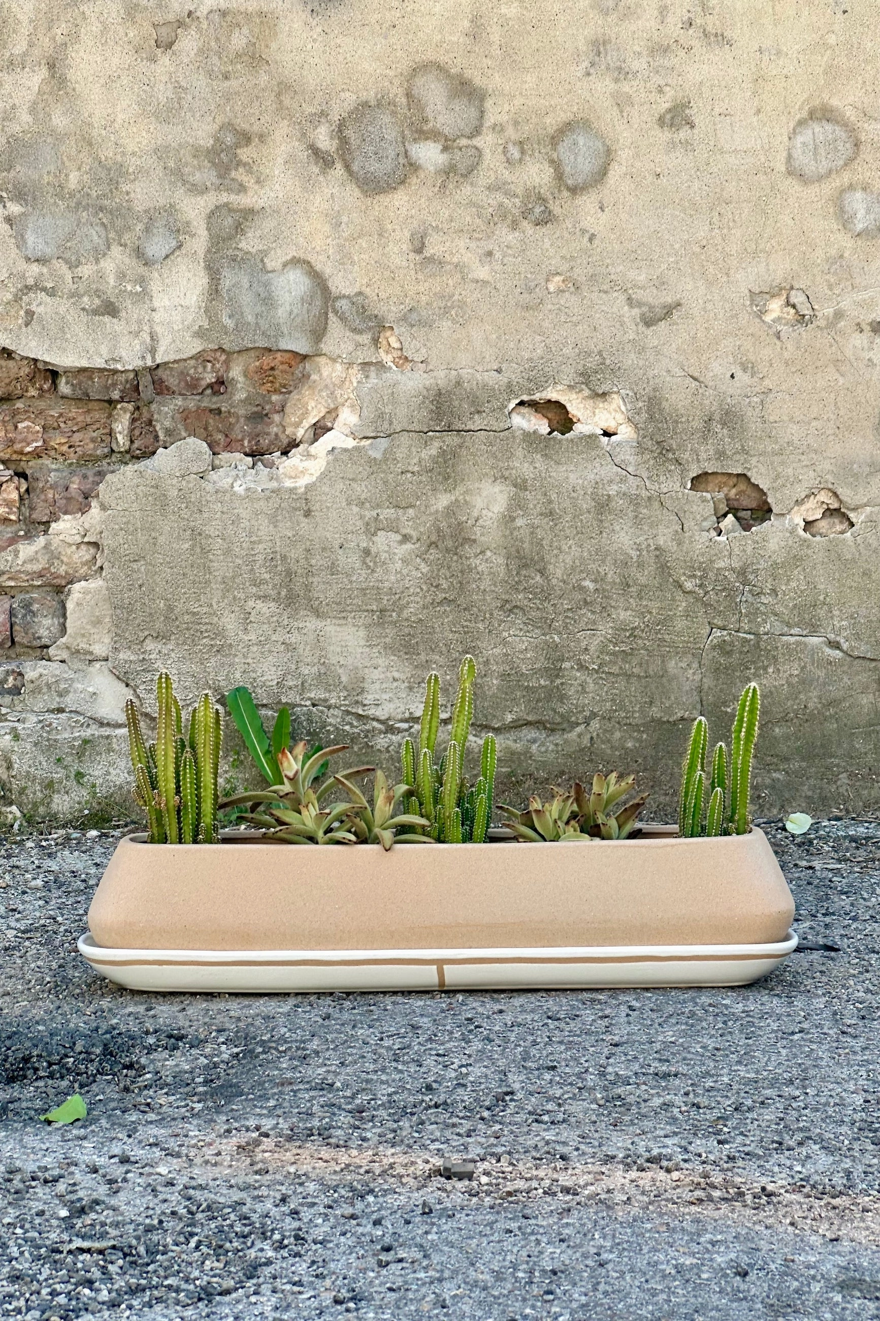 Dublin Planter & Saucer Large