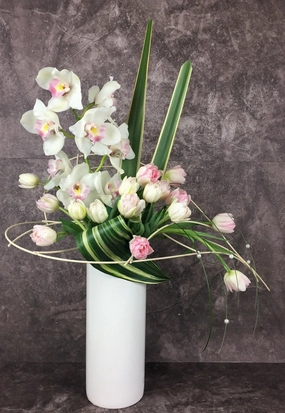 Entwined Heart,mother's day bouquet