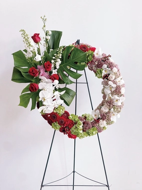 ER-8 Asymmetrical Wreath,romantic flower gift