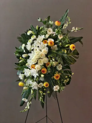 ES-12,realistic flower bouquet 