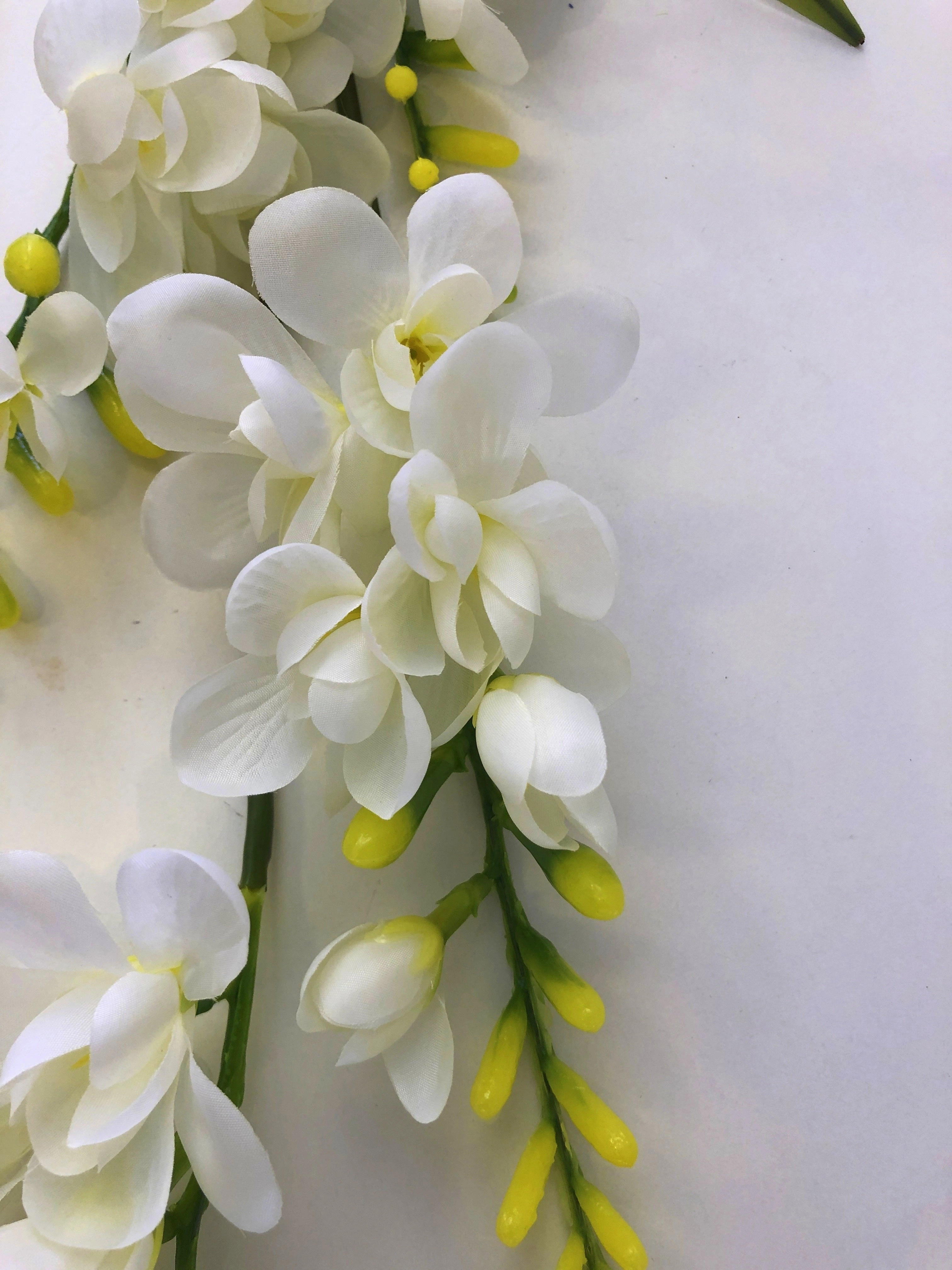 F0267 Freesia / Narcissus / Daffodil Spray 108cm Pink / White