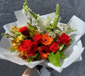 Florist Choice Spring,realistic flower bouquet 