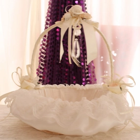 Flower Girl Basket for Rose Petals realistic flower bouquet  