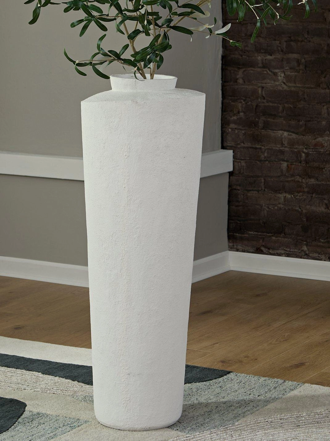Flurinworth Vase