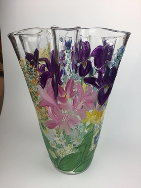 fluted vase - large - mixed flowers,classic table vase