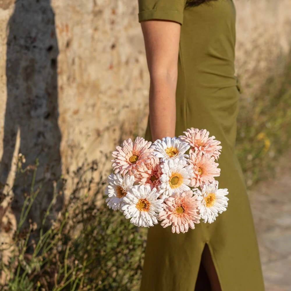 Gerbera en papier blanc