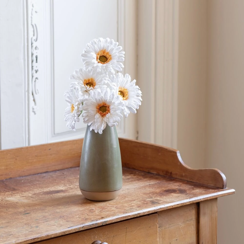 Gerbera en papier blanc