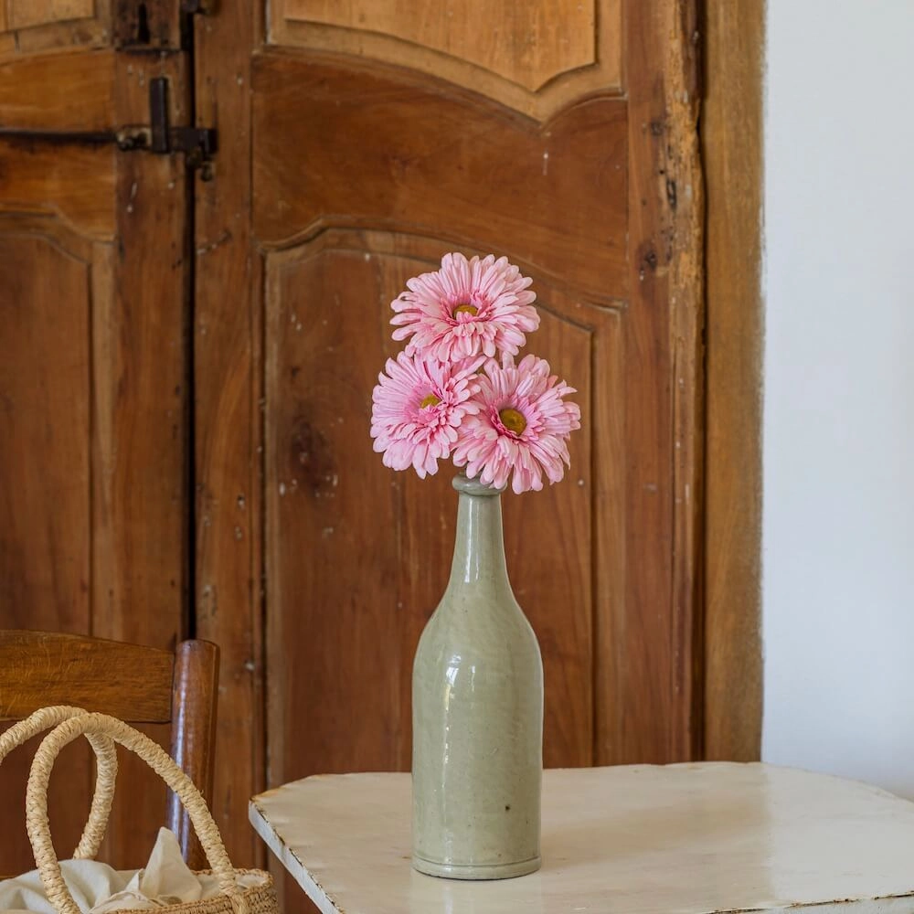 Gerbera en papier rose ple