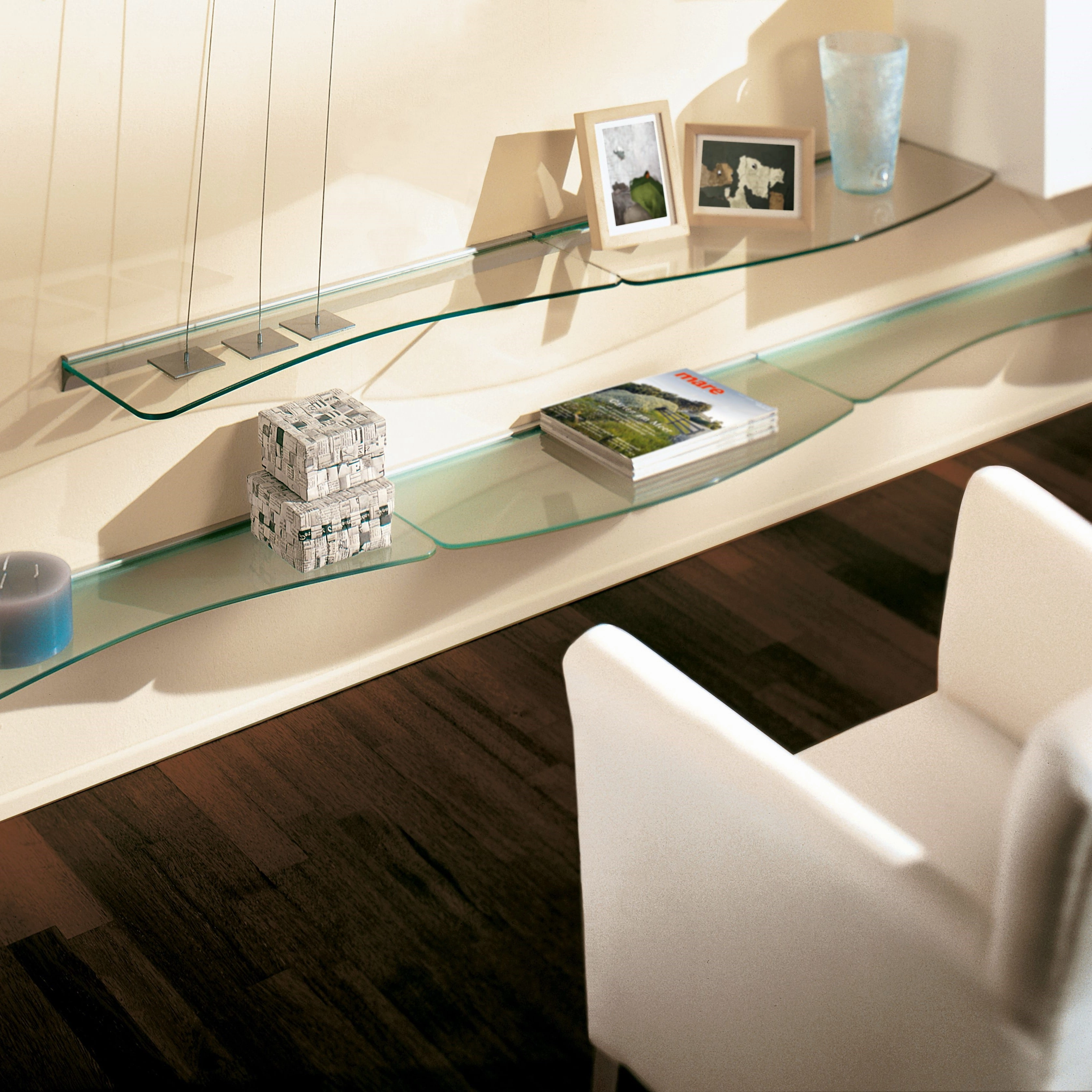 GLASSLINE Shape Shelf Board