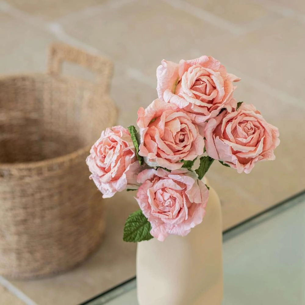 Grande Rose Lady en papier rose ple