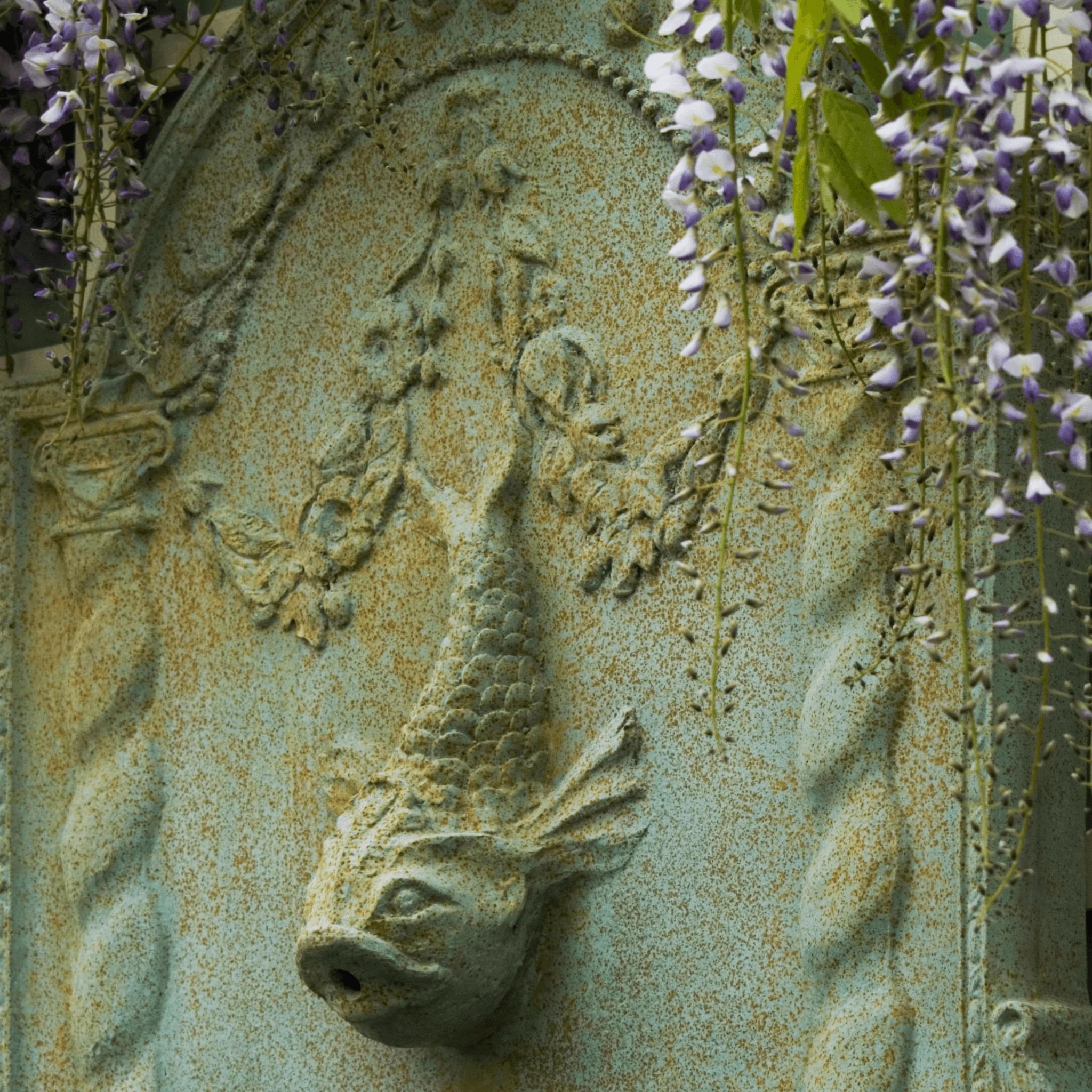 Great Dolphin Bowl Garden Fountain